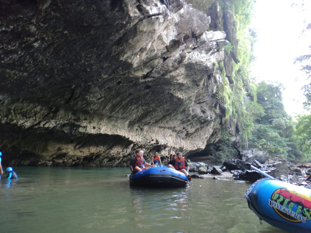 fting through the 'boveda', a marble vault, on the Rio Claro. This is a Grade 1 beginners raft suitable for small kids. More adventurous raft trip can be booked depending on the river conditions. 