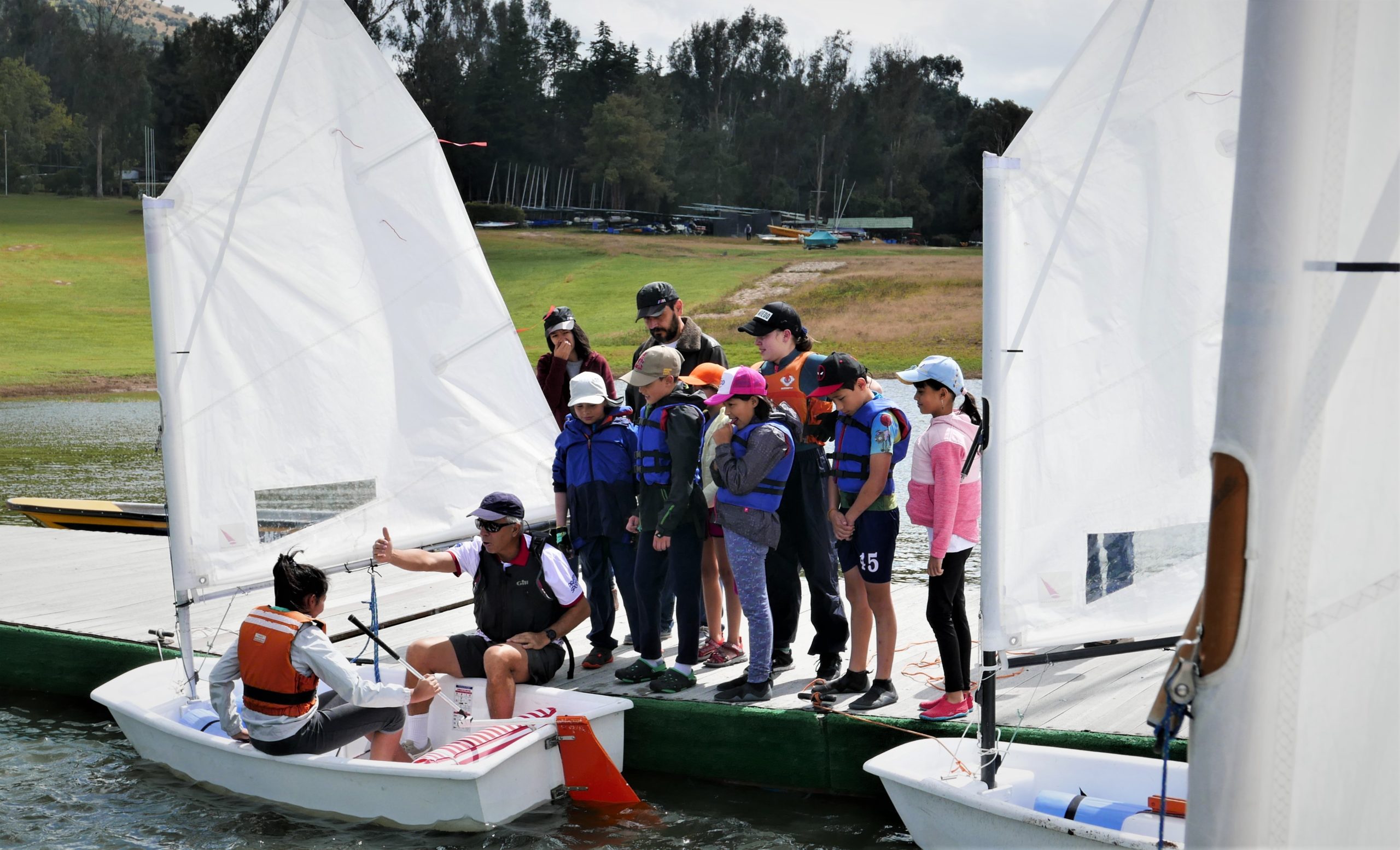 At Club Nautica Muña, classes involve theory, and lots of practice!