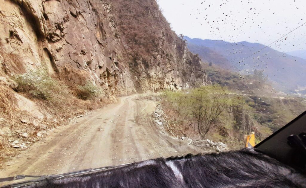 The mountain road to Santa Teresa.