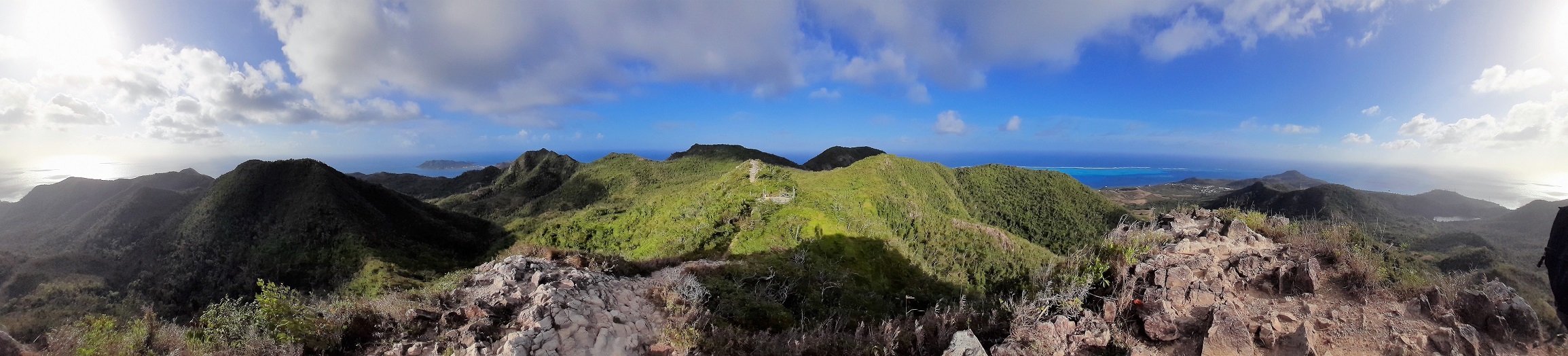 Panoramic view from The Peak, you can see the whole island of Providencia. 