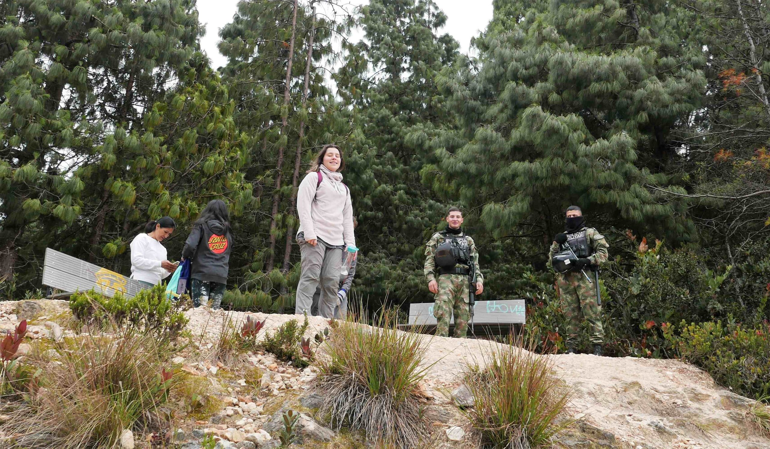 Military Police guarding the Cerro Aguanoso trail on weekends. Other times are dangerous.